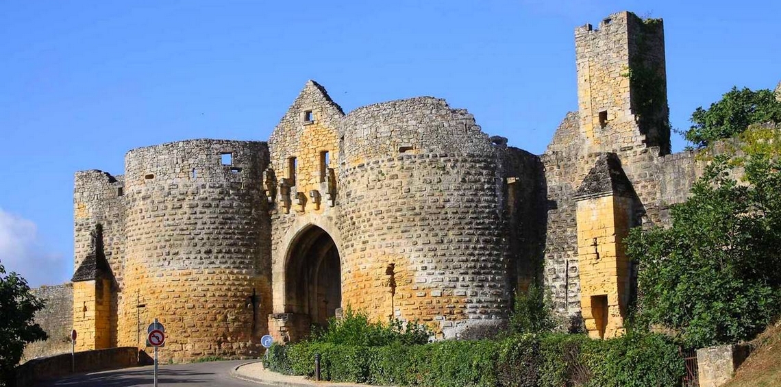 OFFICE DE LA CULTURE DOMME, spectacles, théâtre, concert, expositions, conférences : nous faisons tout pour que l'Acropole du Périgord soit une ville vivante et colorée