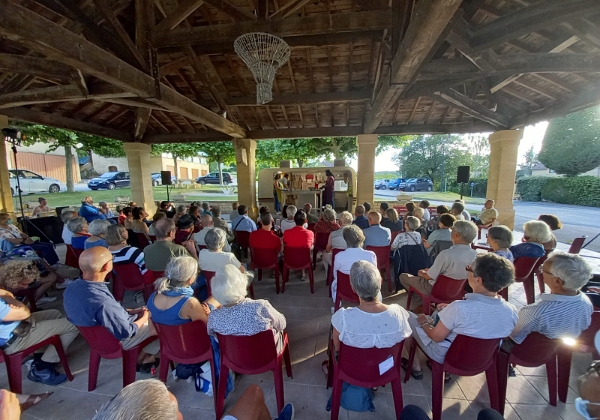 Manifestations culturelles à Domme en Dordogne Périgord